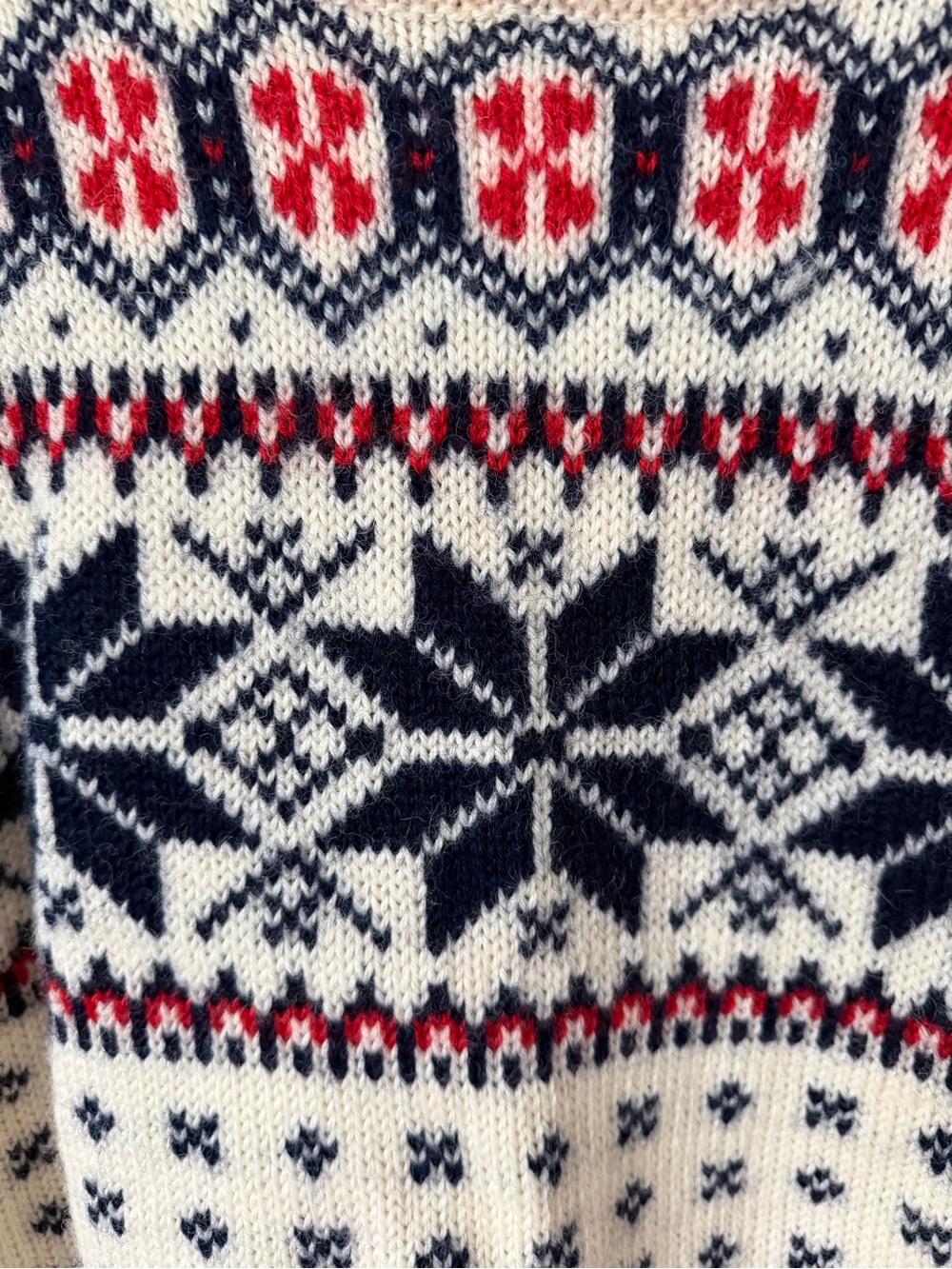 Dale of Norway Cream, Navy & Red Fair Isle Cardigan USA small - Picture 5 of 10